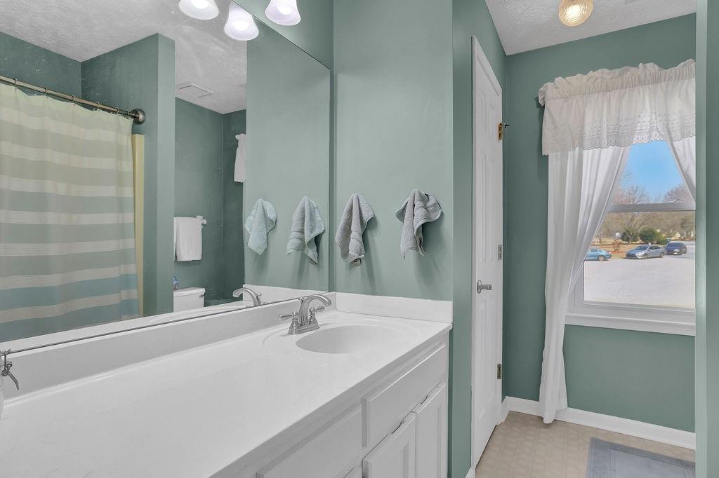 3040 Summit View Court