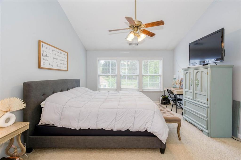 408 ISLANDORA Cove