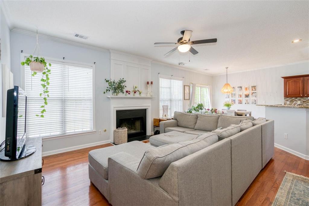 408 ISLANDORA Cove