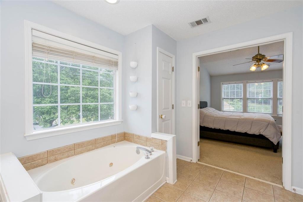 408 ISLANDORA Cove