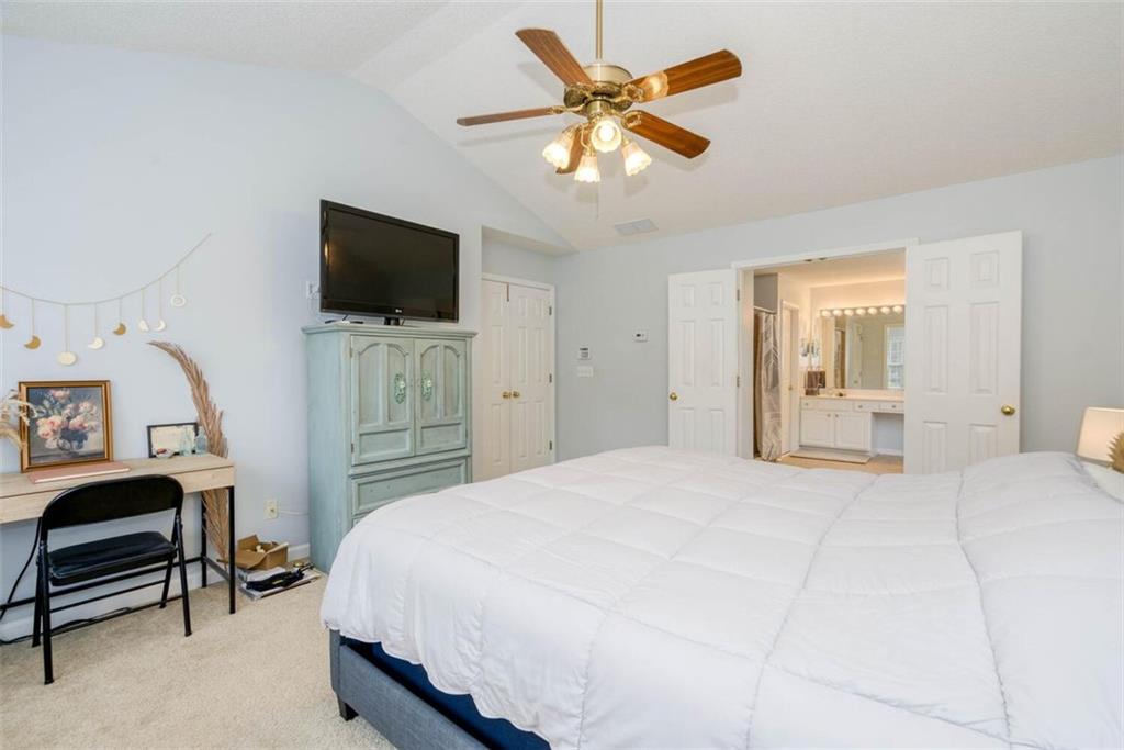 408 ISLANDORA Cove
