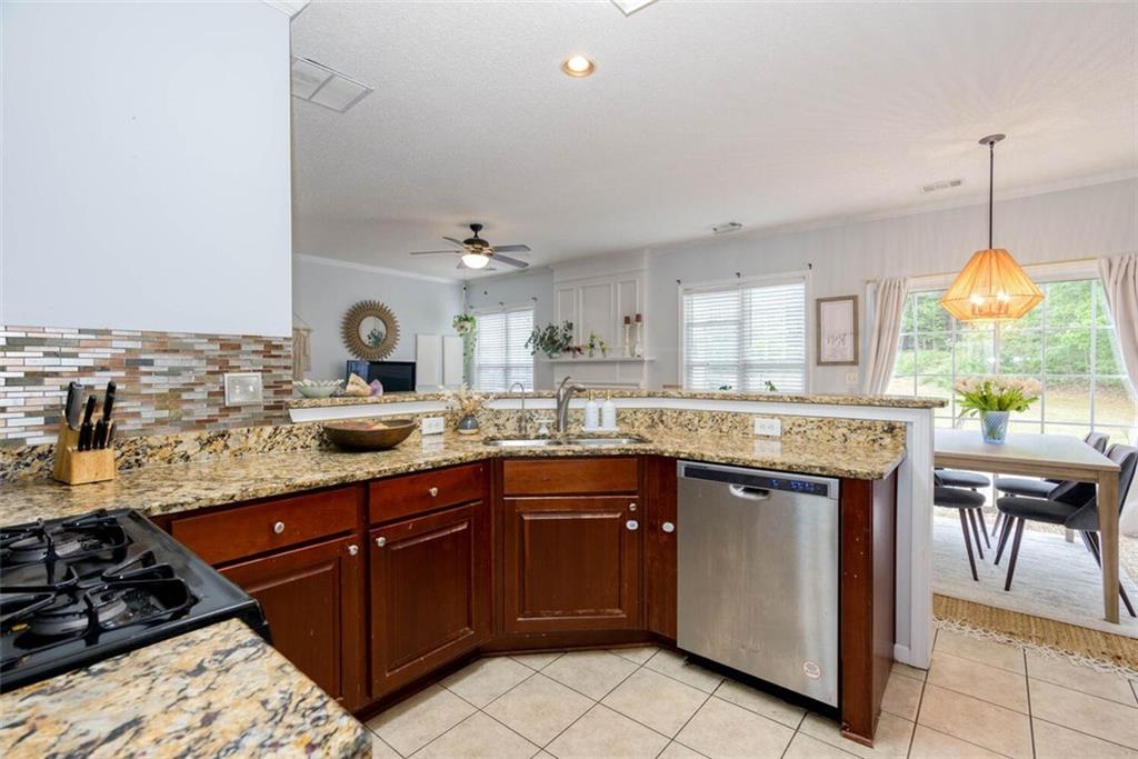 408 ISLANDORA Cove