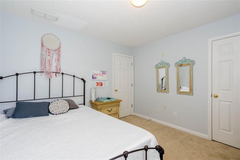 408 ISLANDORA Cove