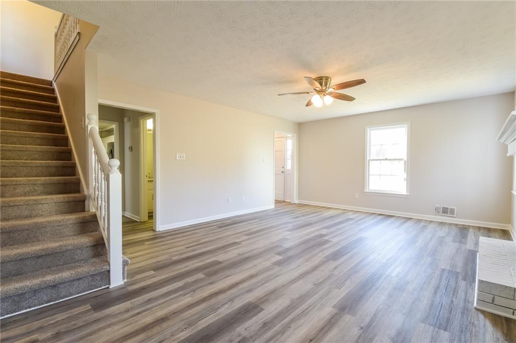 2542 Oak Grove Lane