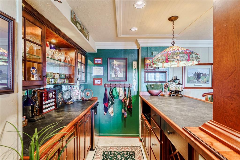 5853 Ridgetop Drive