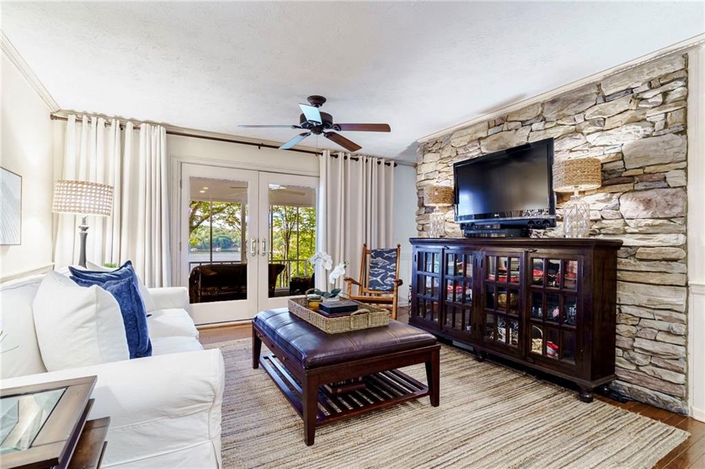 5853 Ridgetop Drive