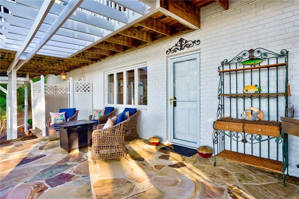 5853 Ridgetop Drive