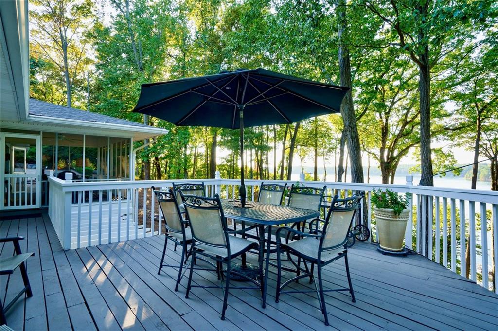 5853 Ridgetop Drive