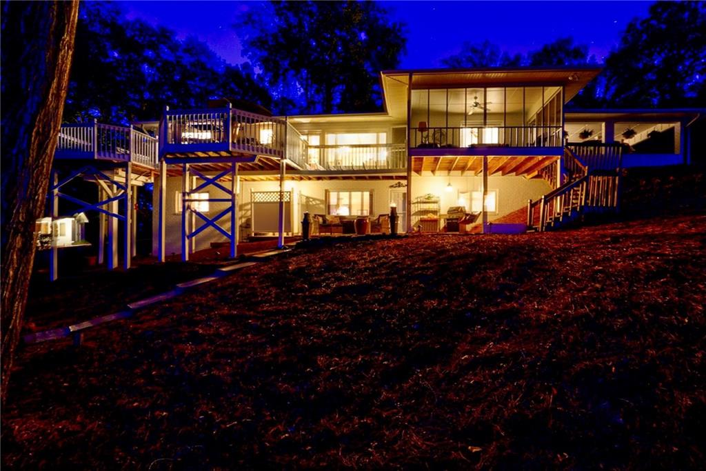 5853 Ridgetop Drive