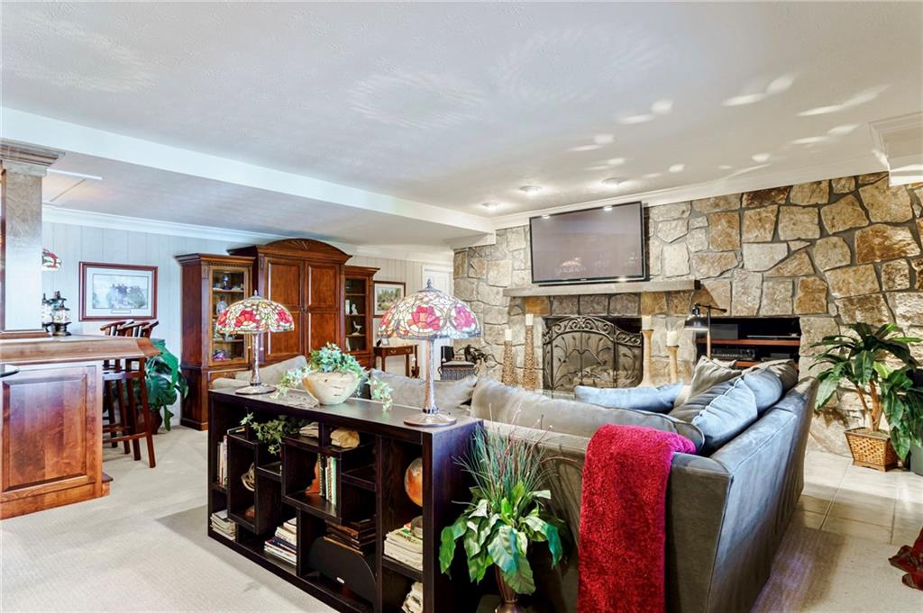 5853 Ridgetop Drive