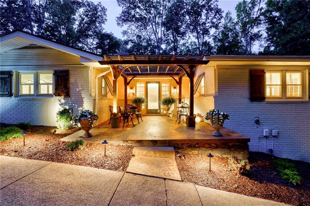5853 Ridgetop Drive