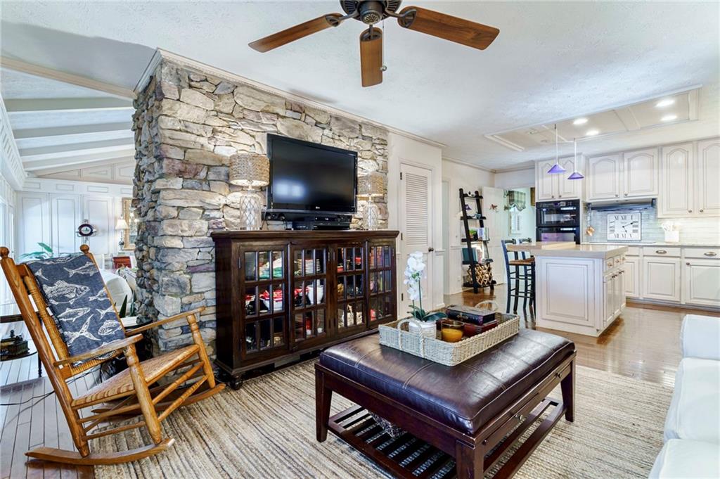 5853 Ridgetop Drive