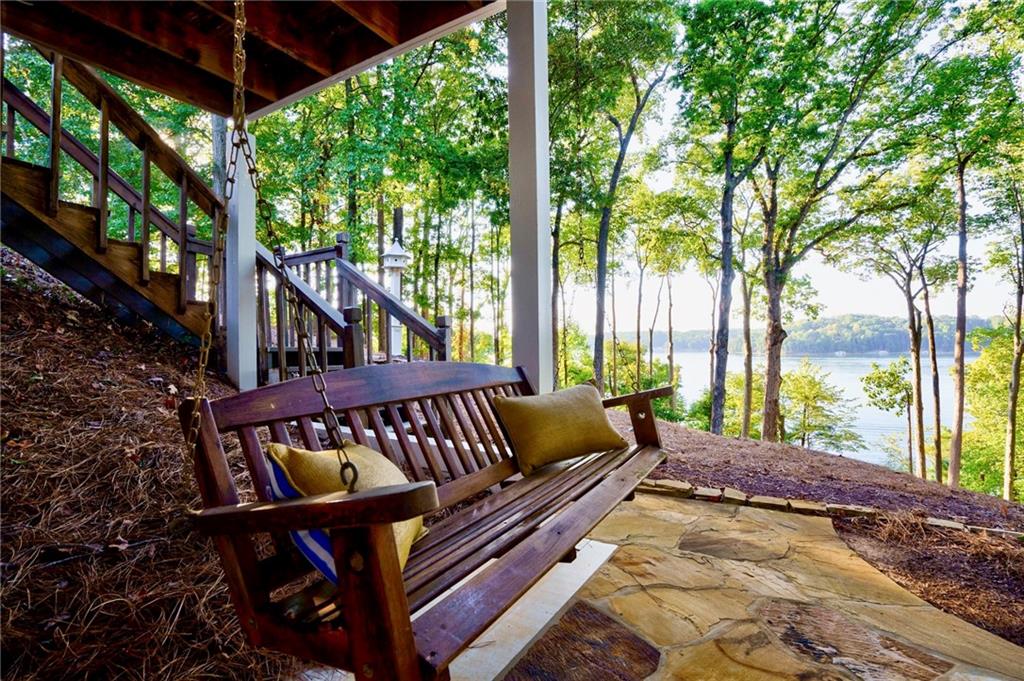 5853 Ridgetop Drive