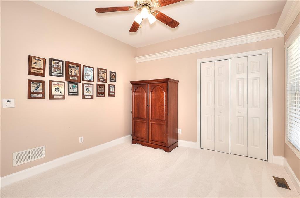 1235 Mount McKinley