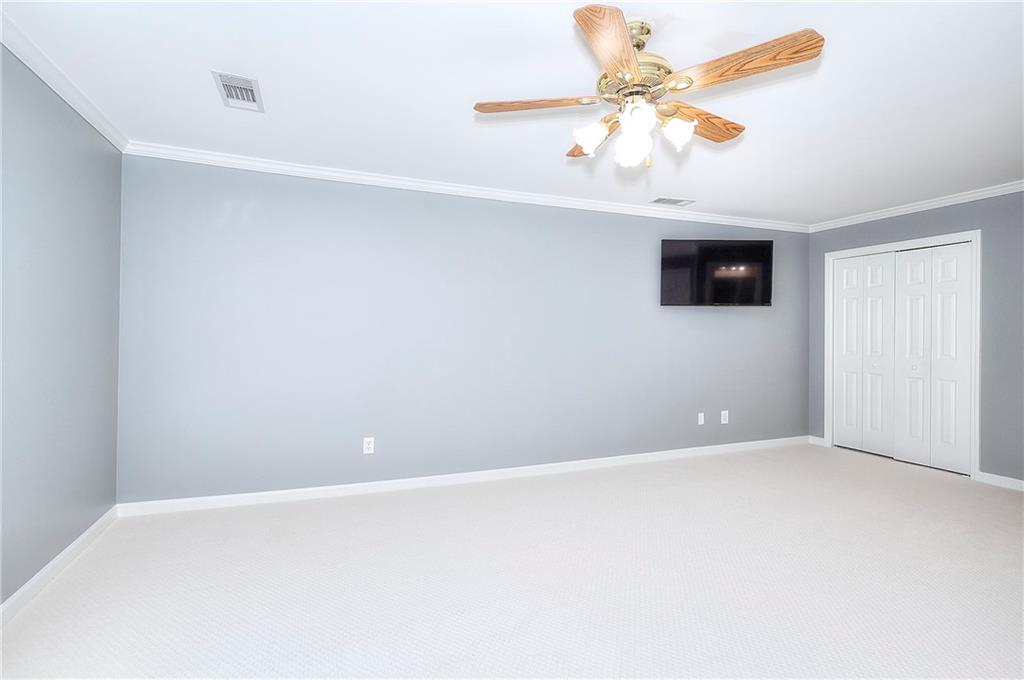 1235 Mount McKinley