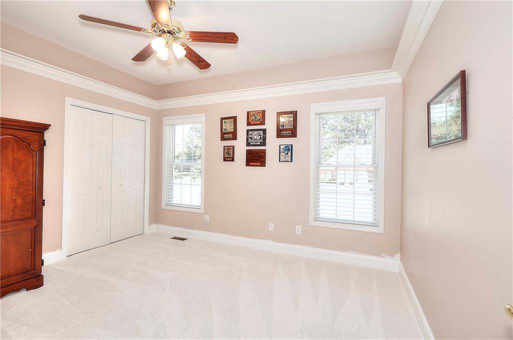 1235 Mount McKinley