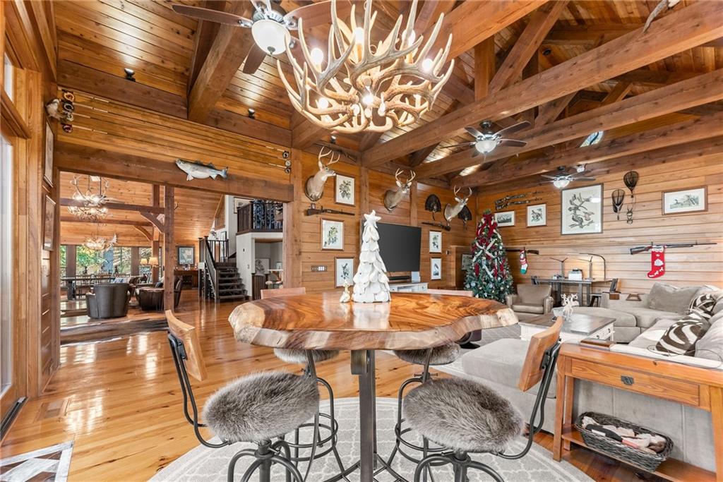 6615 Happy Hollow Trail
