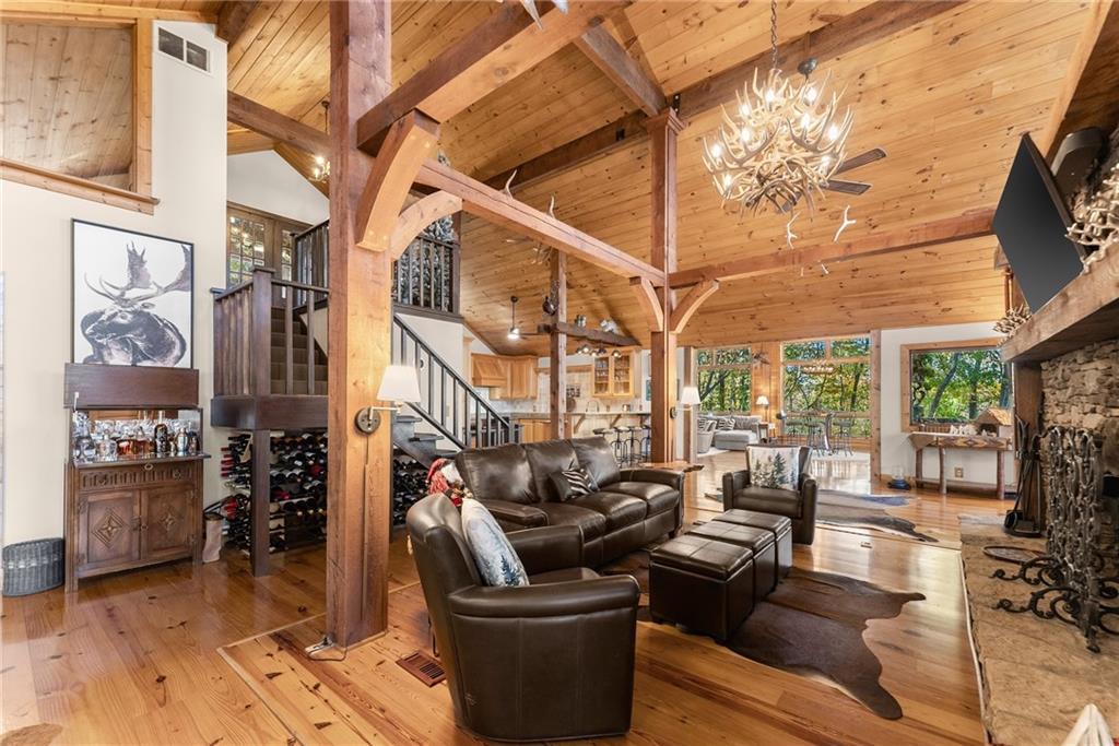 6615 Happy Hollow Trail
