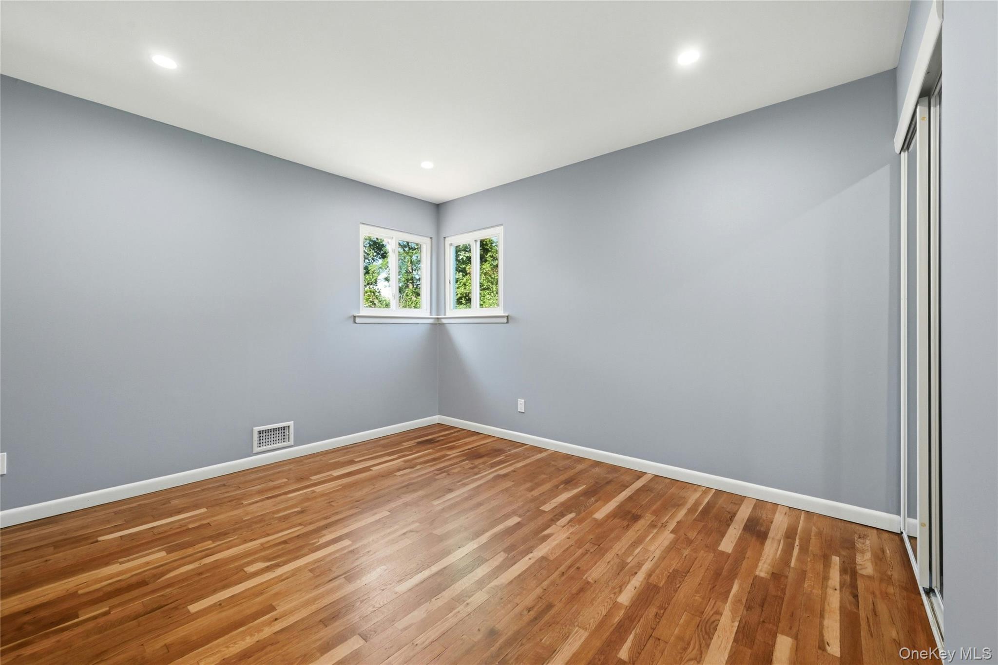 29 Henry Avenue