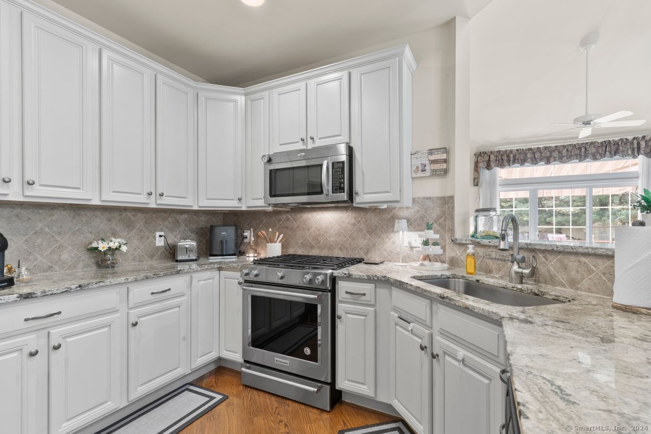 1 Poplar Drive 1
