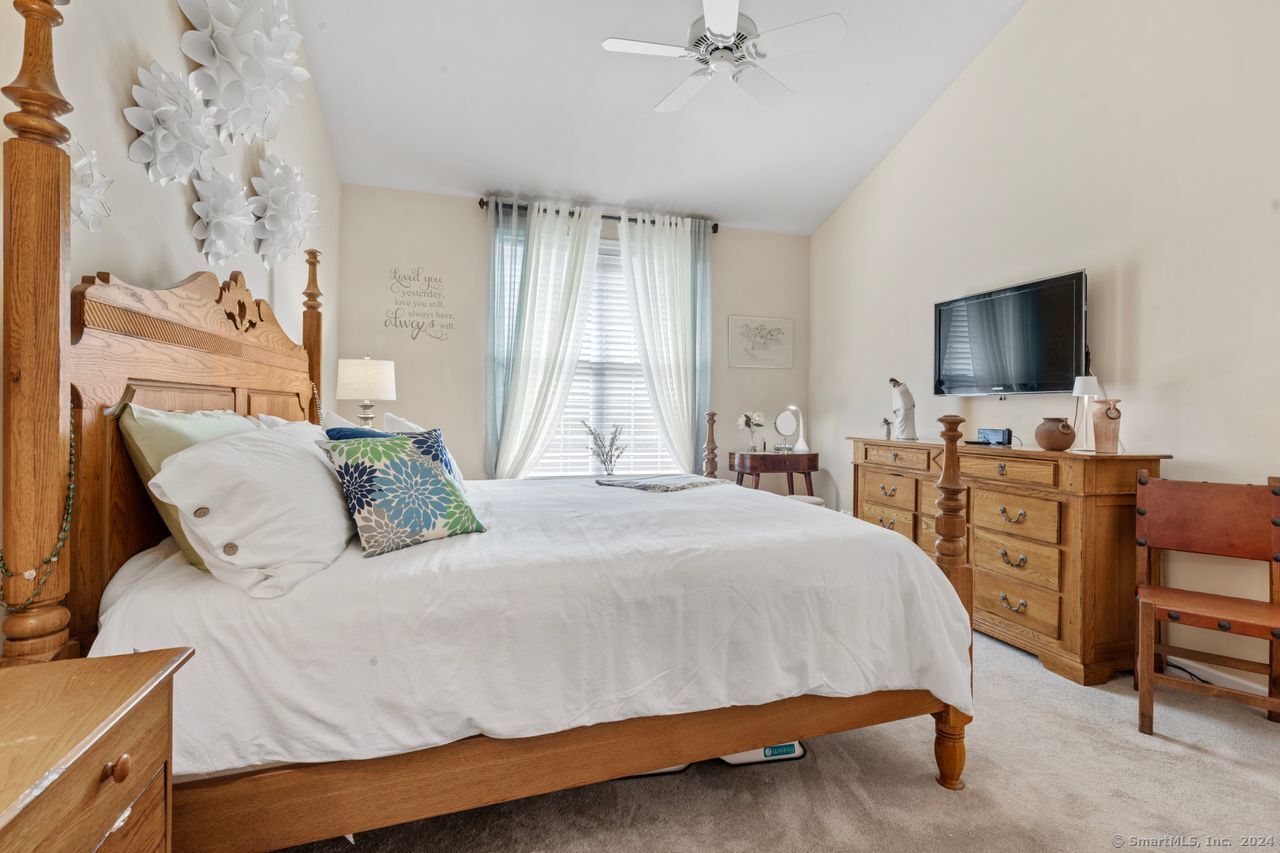 1 Poplar Drive 1