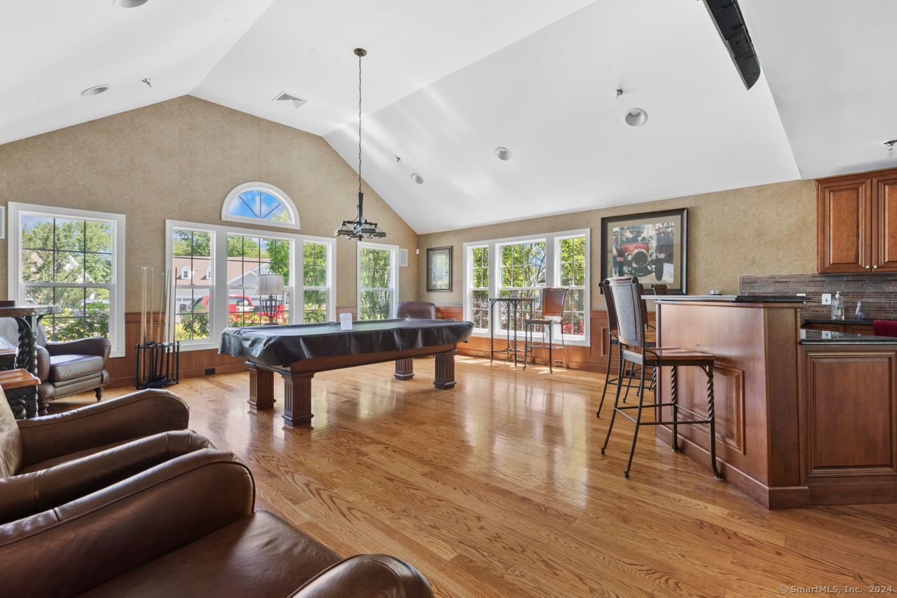1 Poplar Drive 1