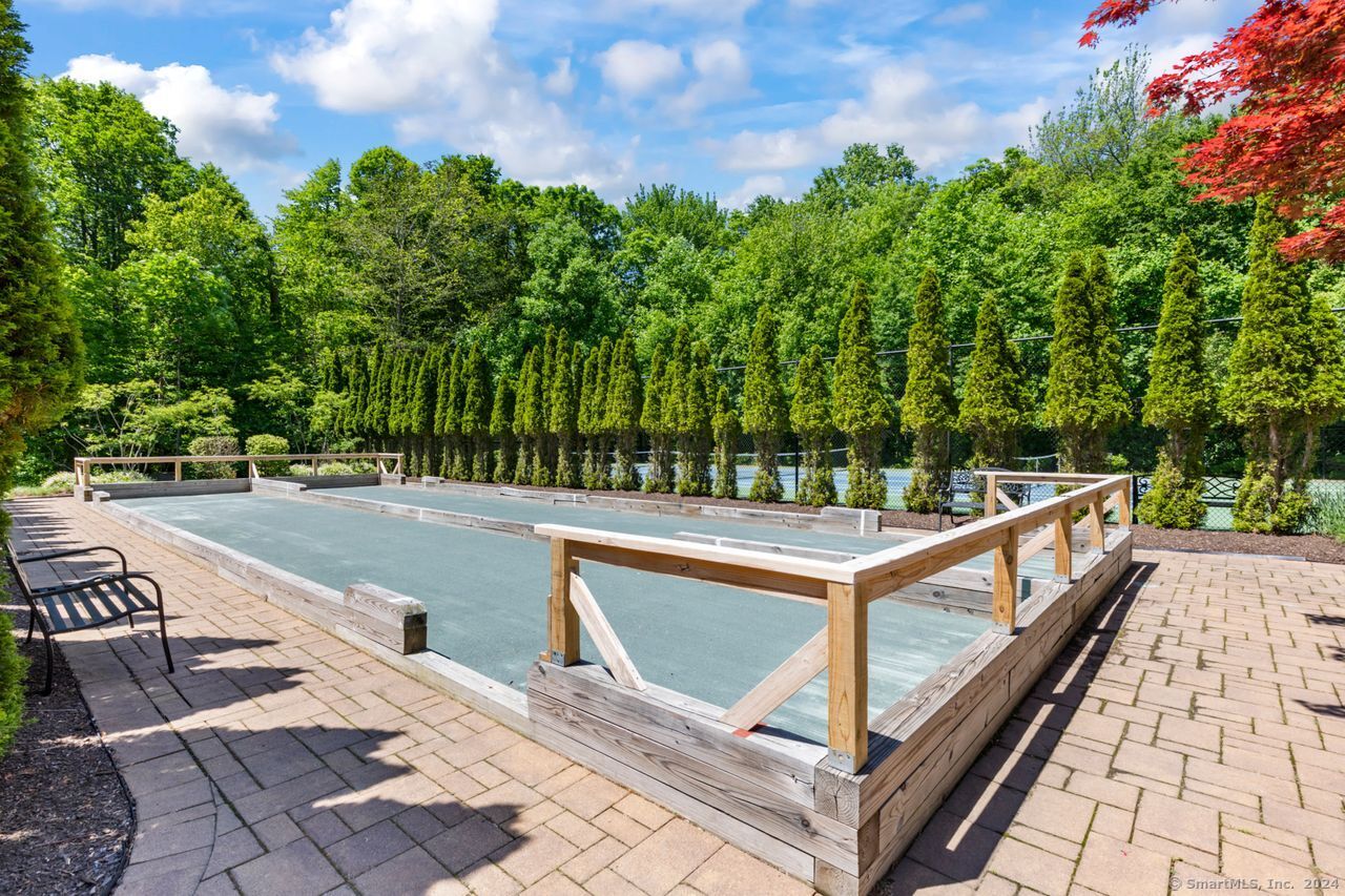 1 Poplar Drive 1