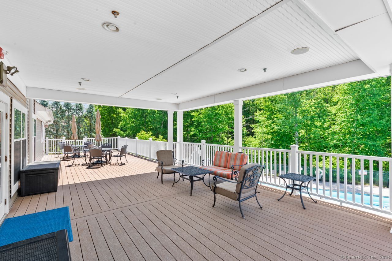 1 Poplar Drive 1