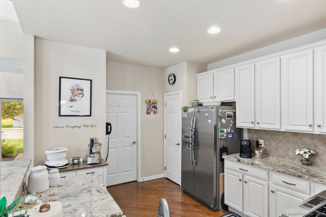 1 Poplar Drive 1