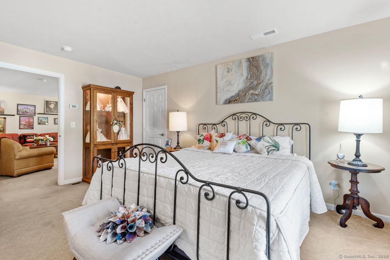 1 Poplar Drive 1