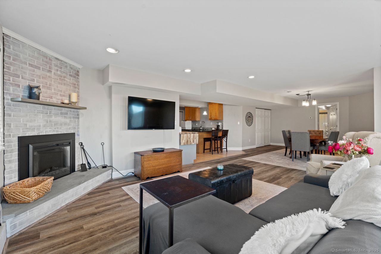 20 Autumn Ridge Road