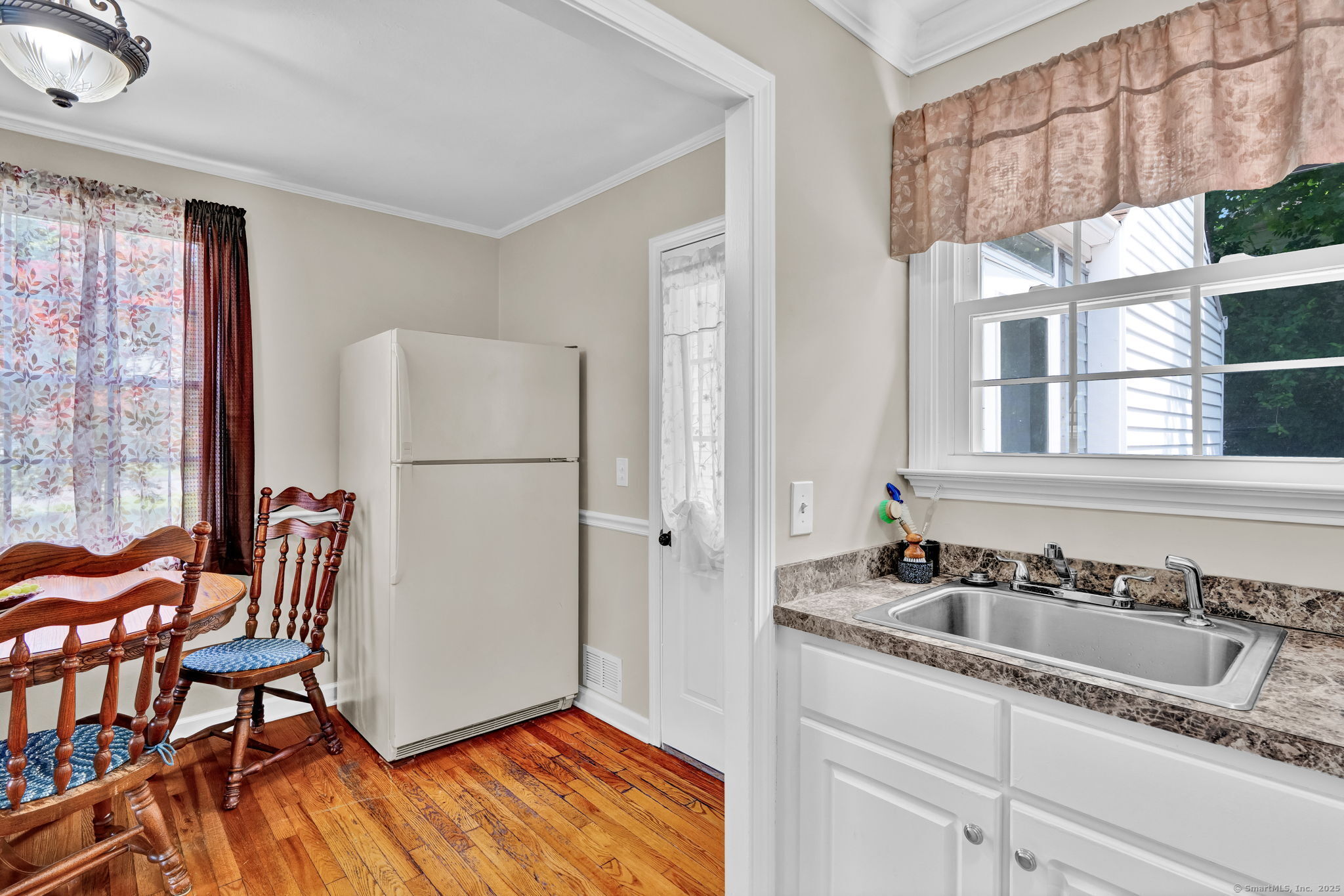 98 Morningside Drive West