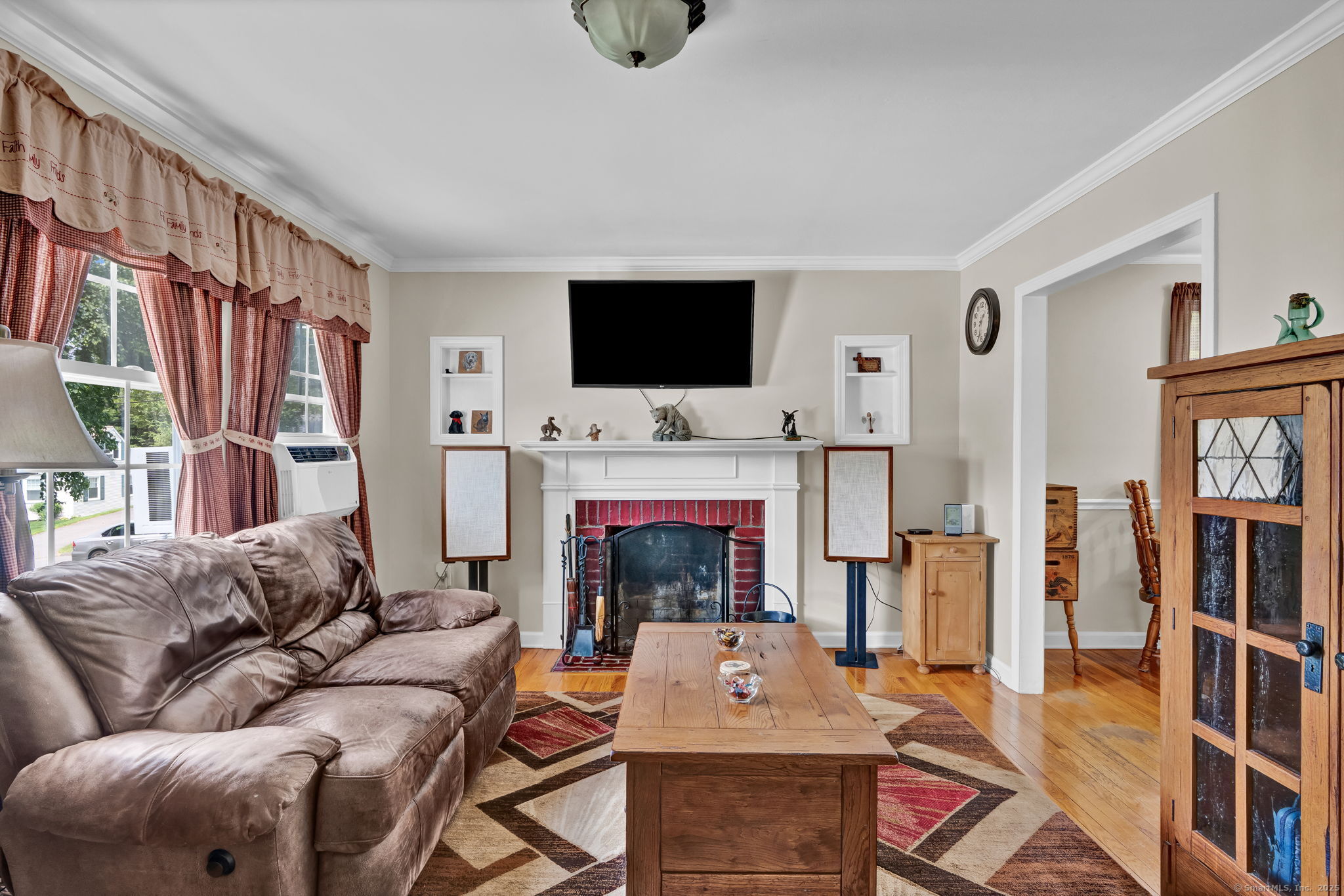 98 Morningside Drive West