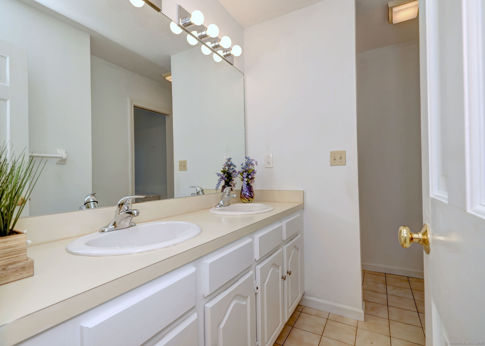 4 Manor House Lane 4
