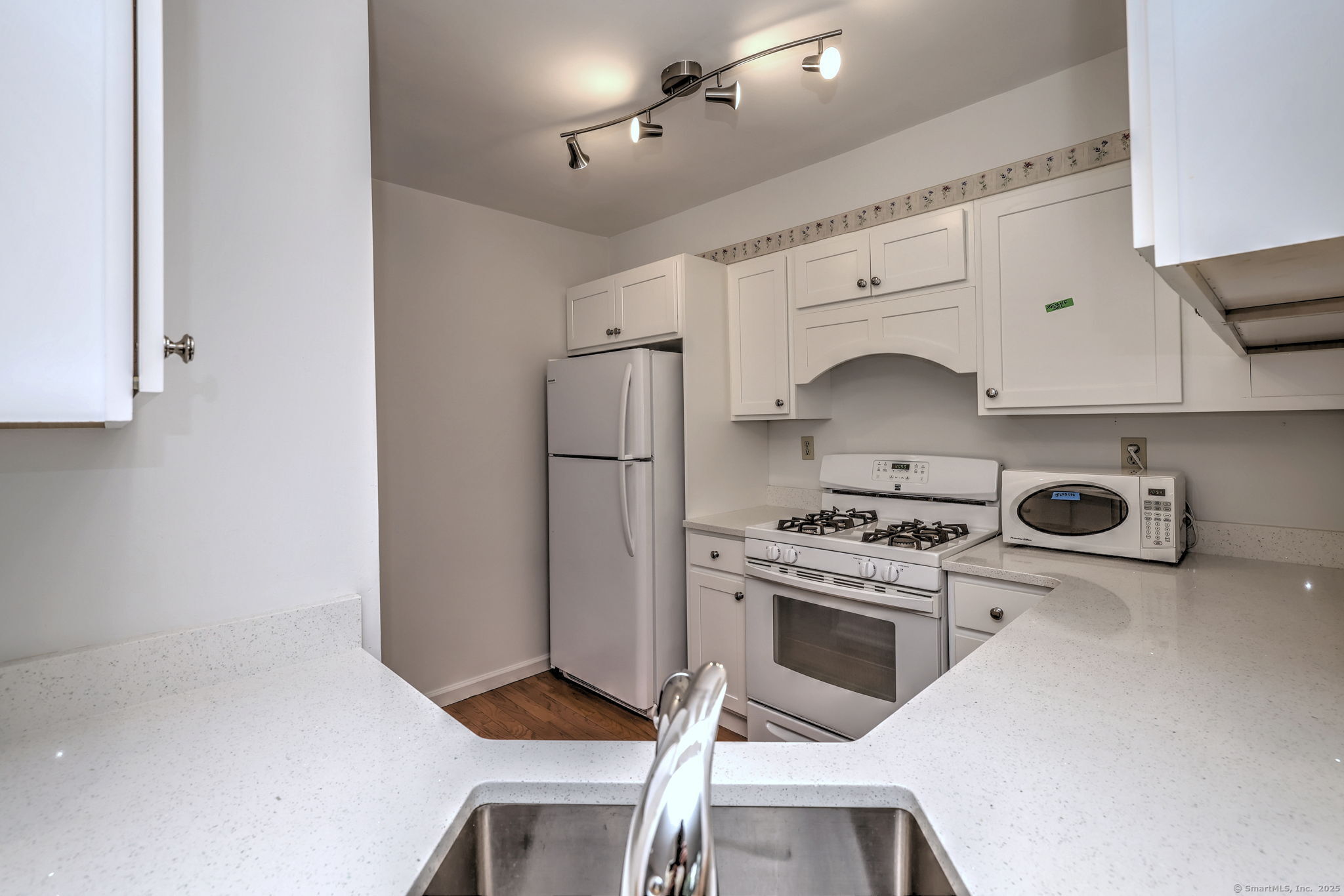 4 Manor House Lane 4