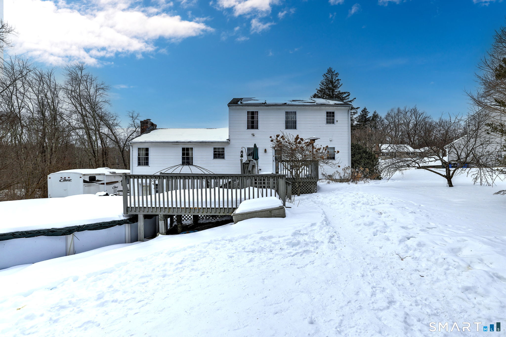 6 Laura Avenue