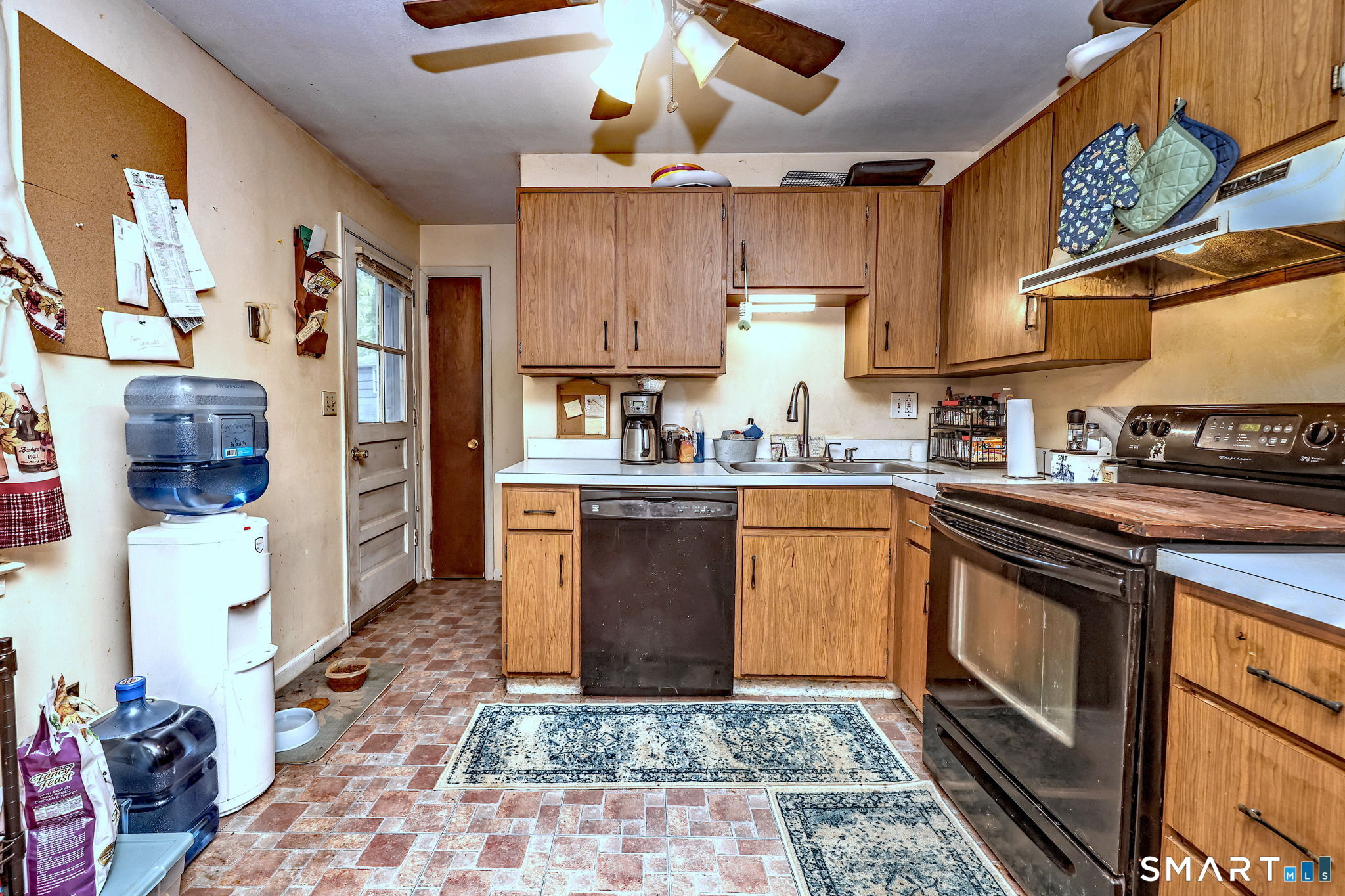 14 Horseshoe Drive