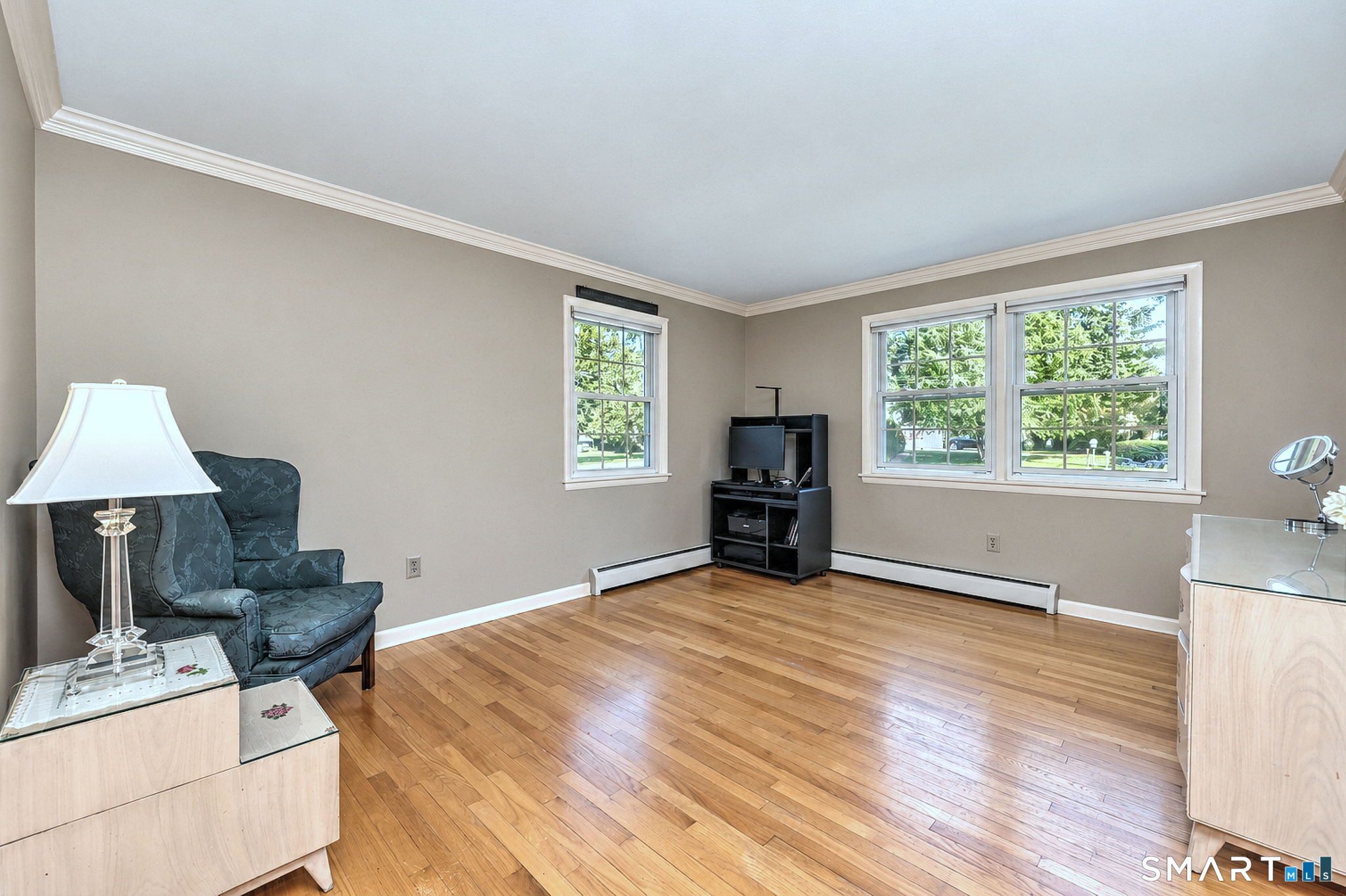 8 Applewood Drive