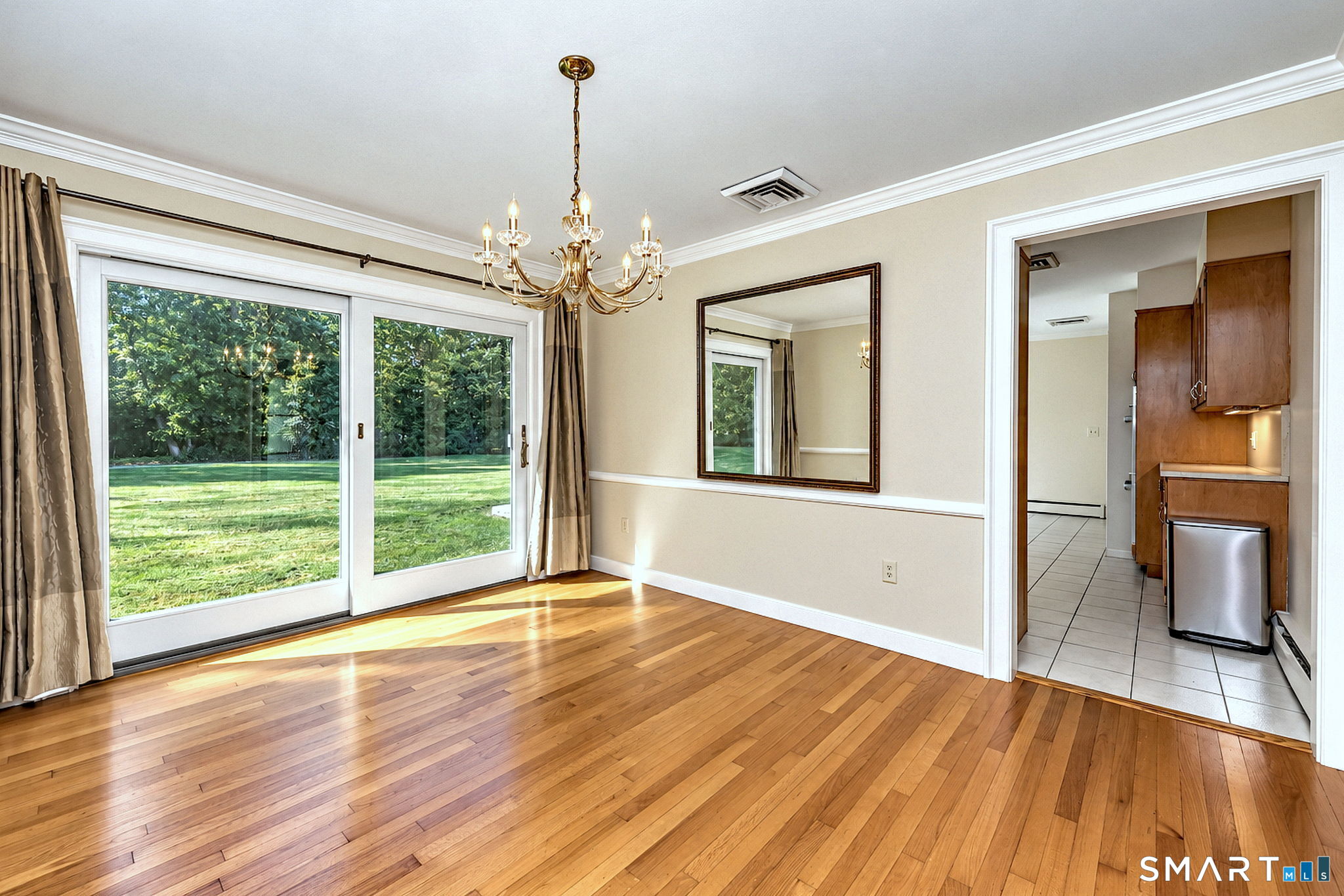8 Applewood Drive