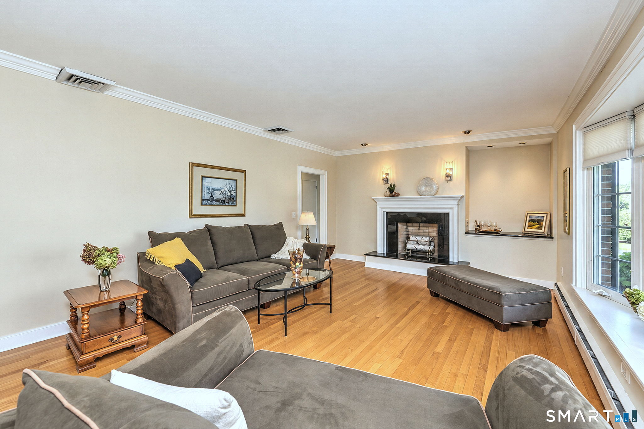 8 Applewood Drive