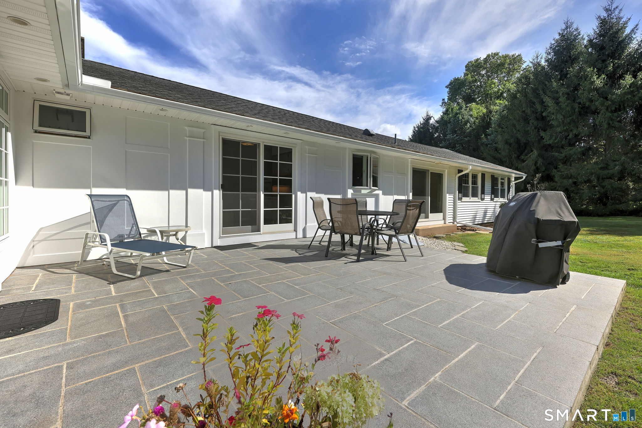 8 Applewood Drive