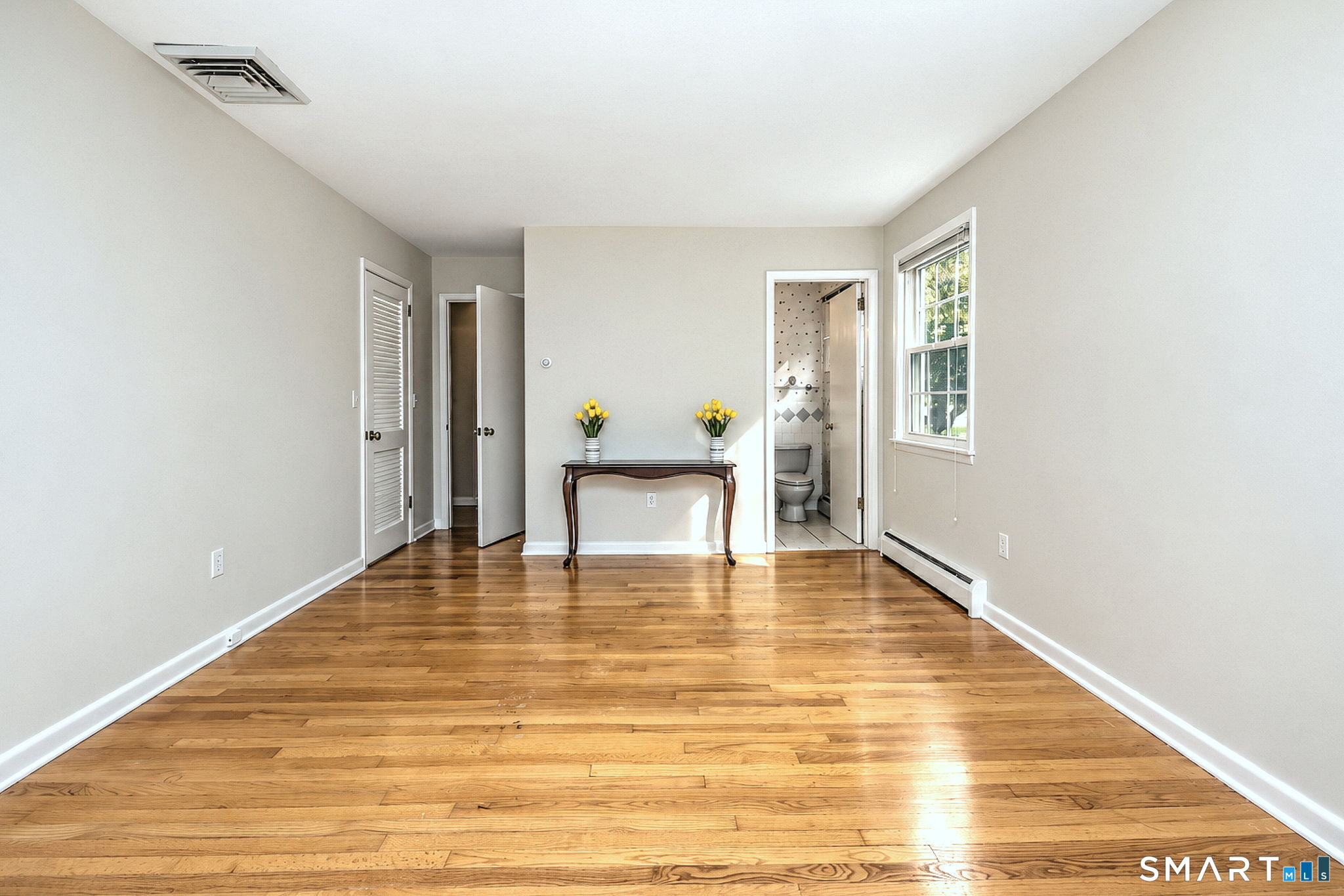 8 Applewood Drive