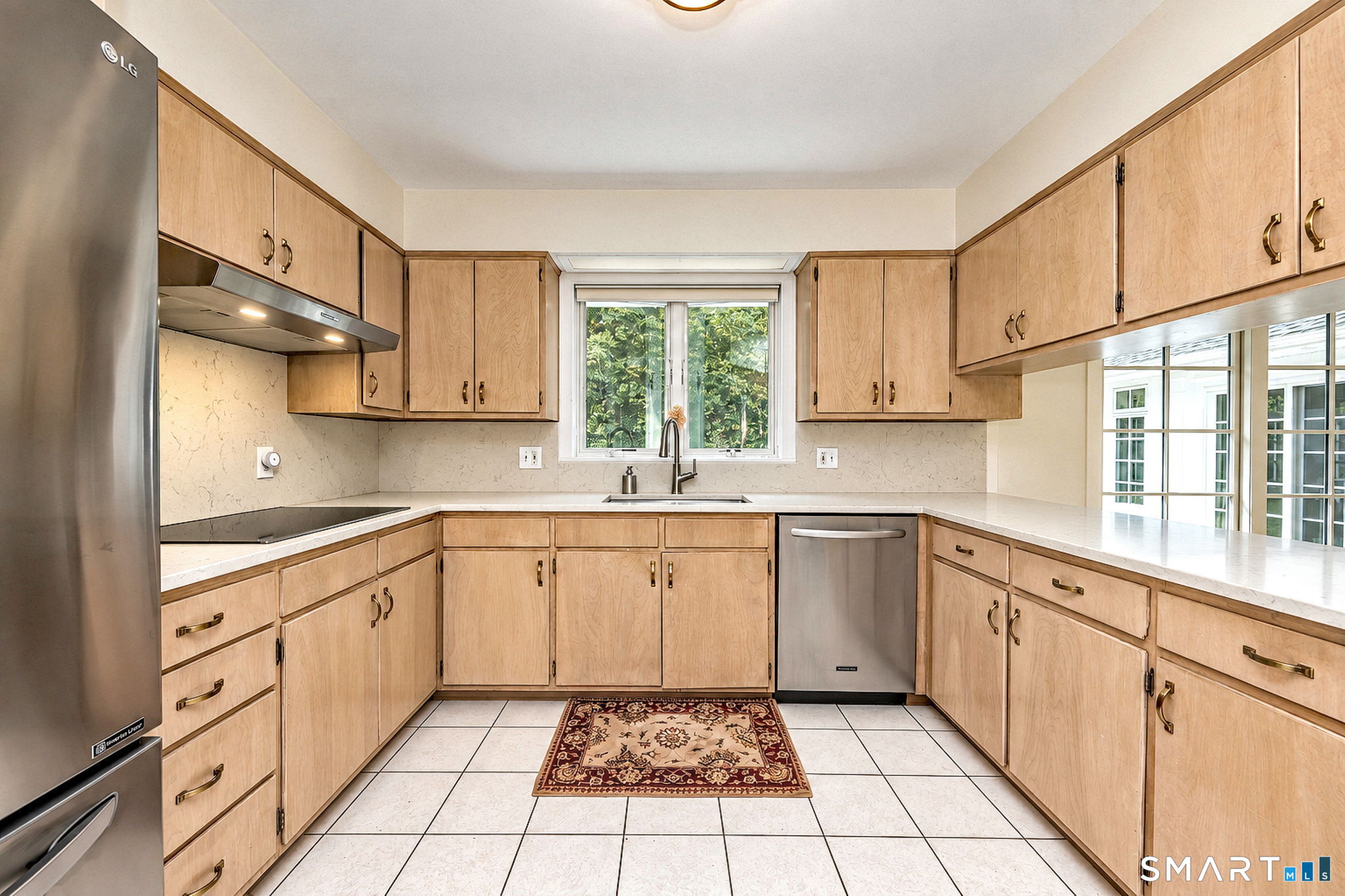 8 Applewood Drive