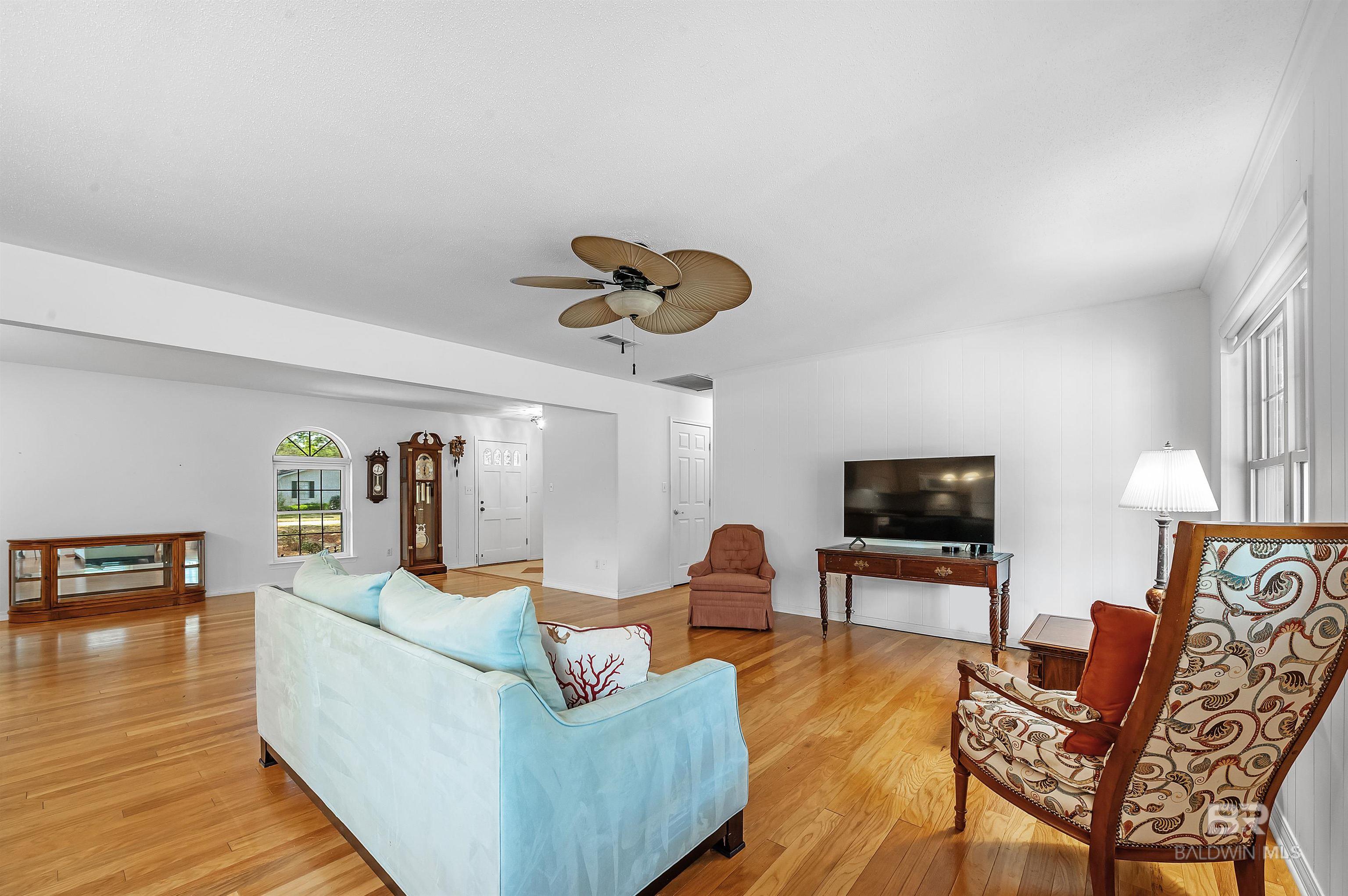 1500 Pineridge Drive
