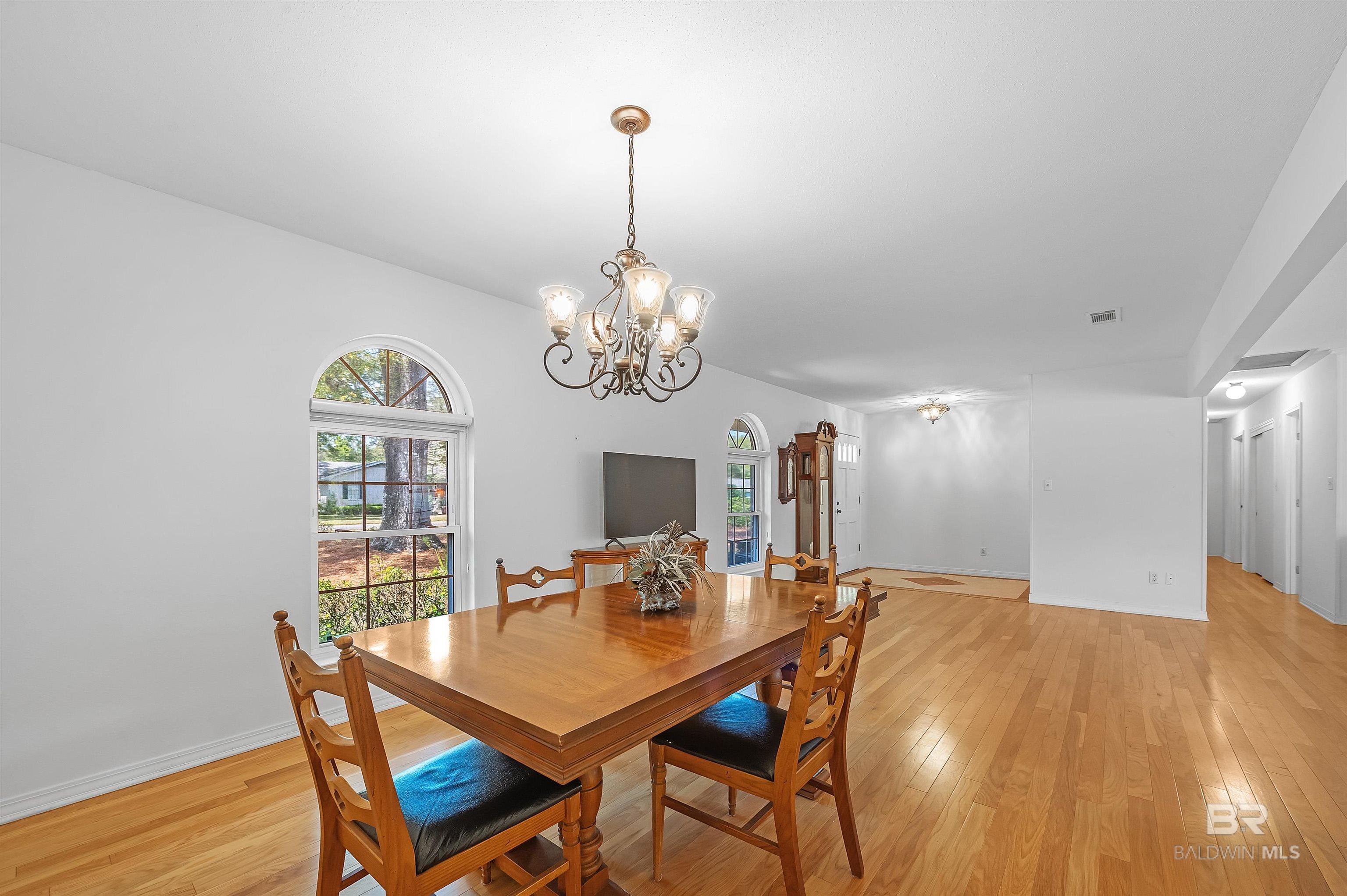 1500 Pineridge Drive