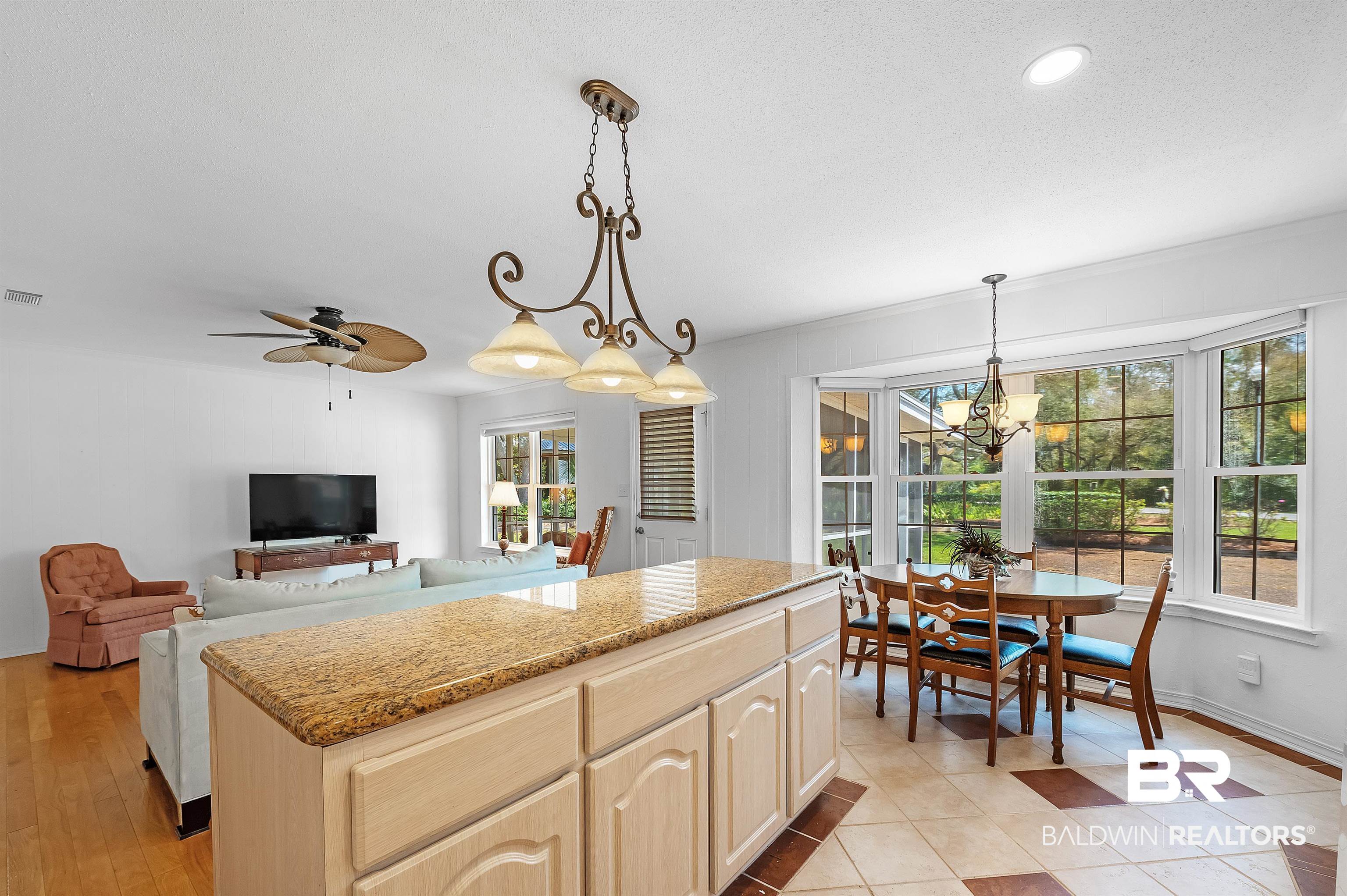 1500 Pineridge Drive