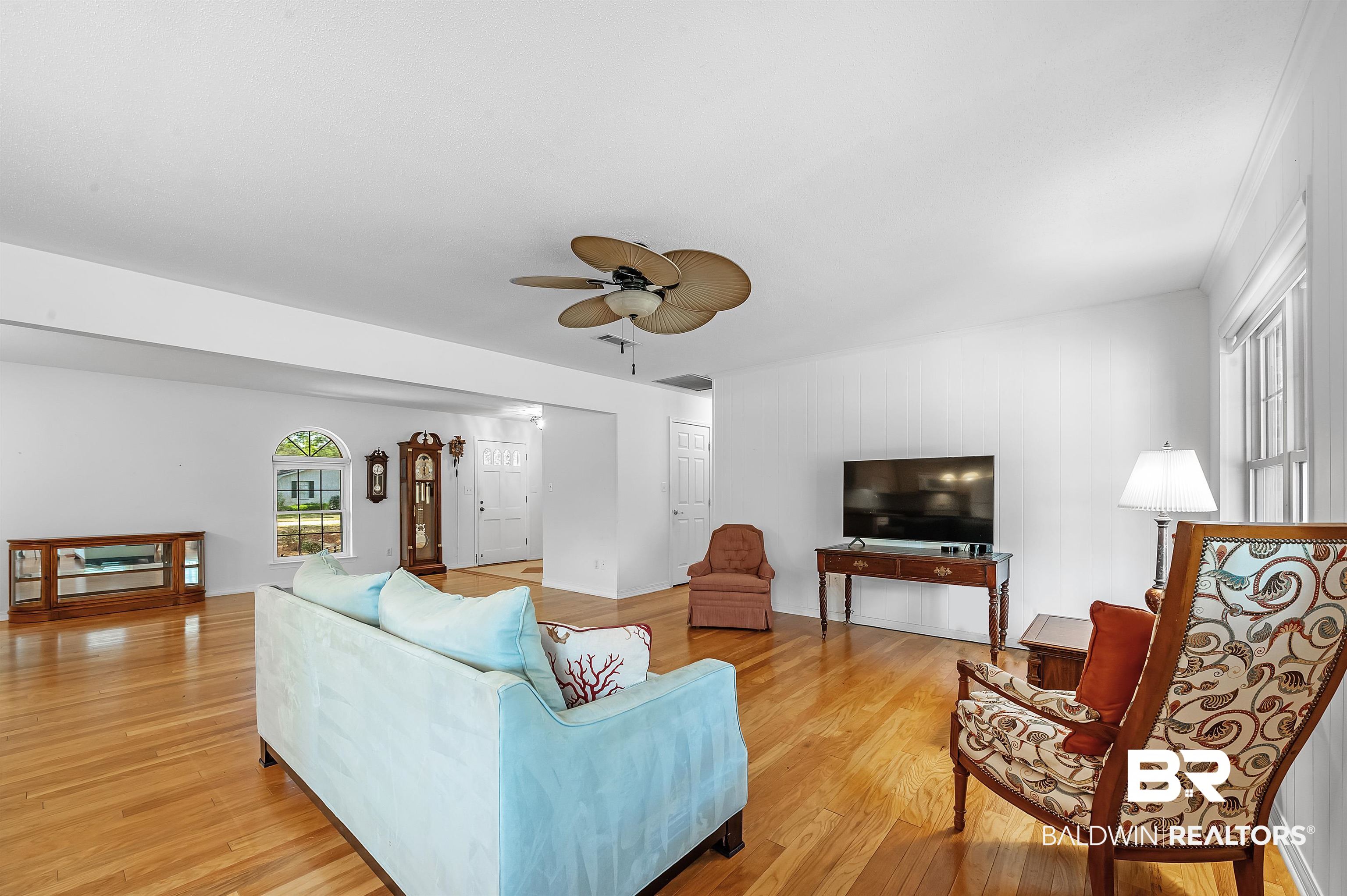 1500 Pineridge Drive