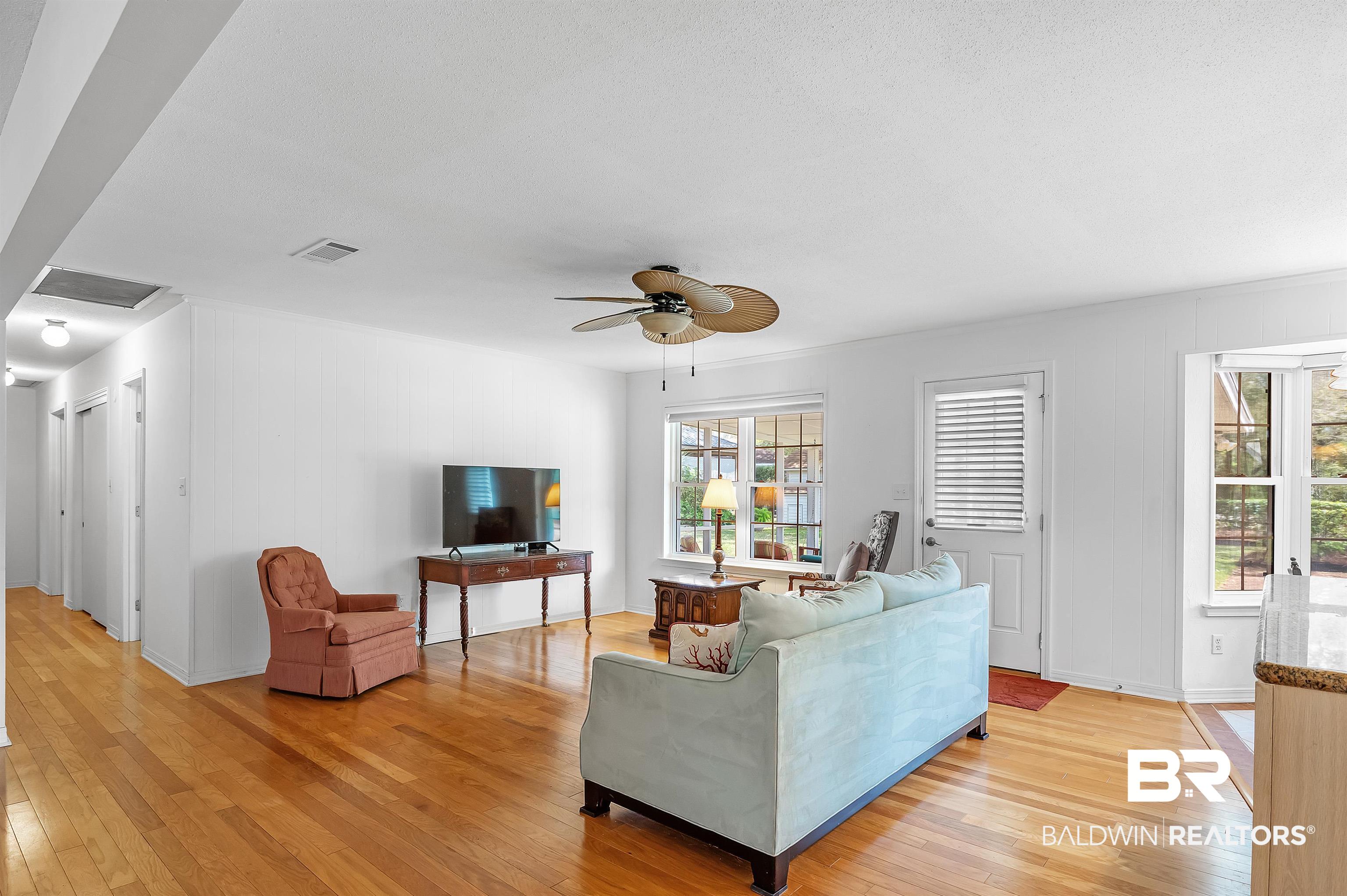 1500 Pineridge Drive