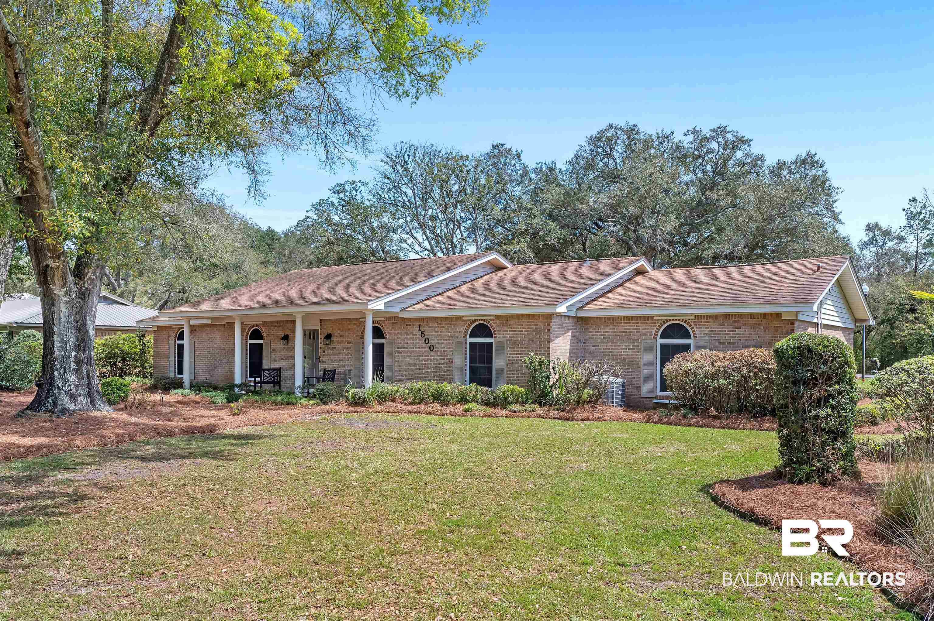 1500 Pineridge Drive