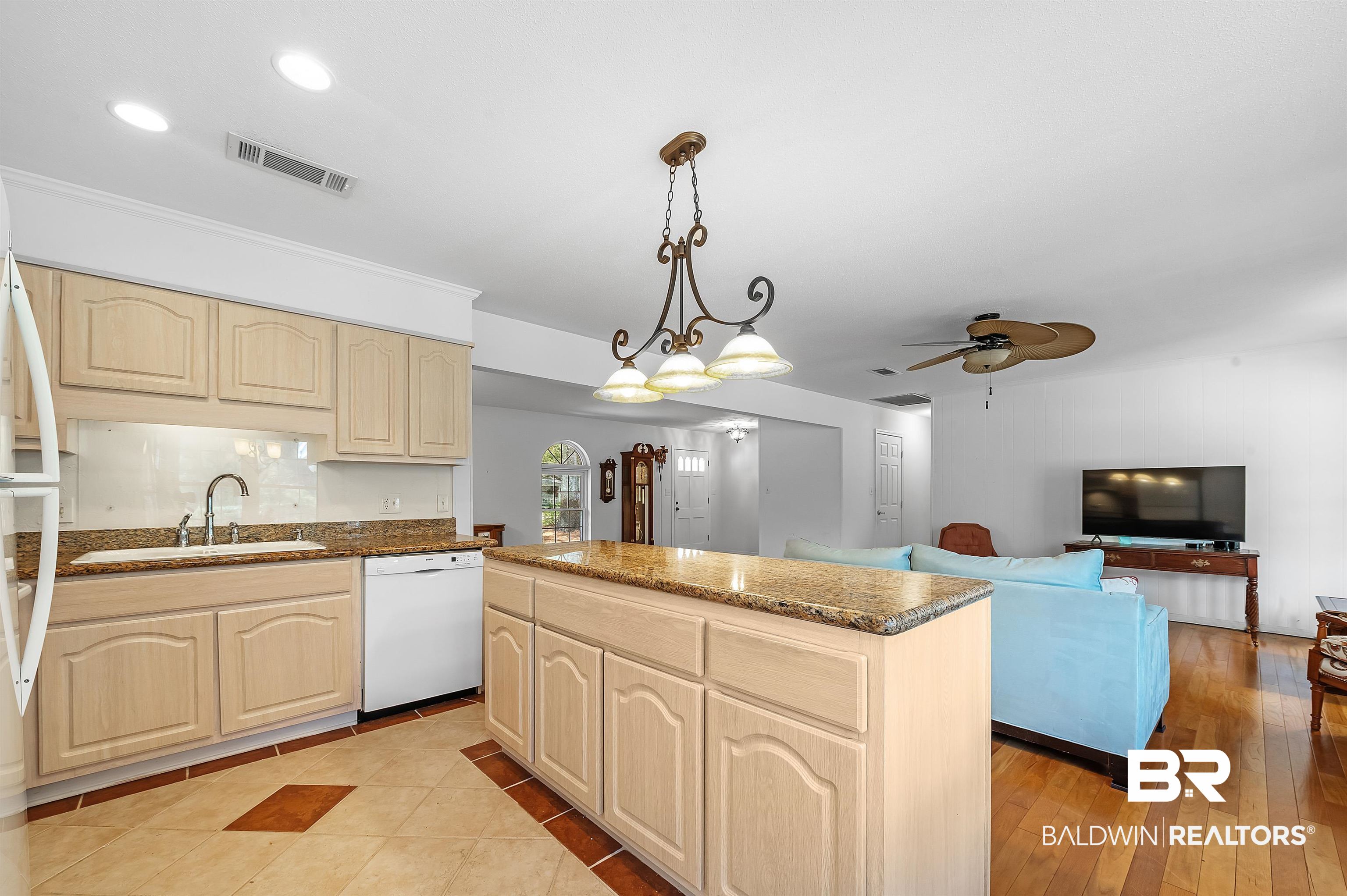 1500 Pineridge Drive